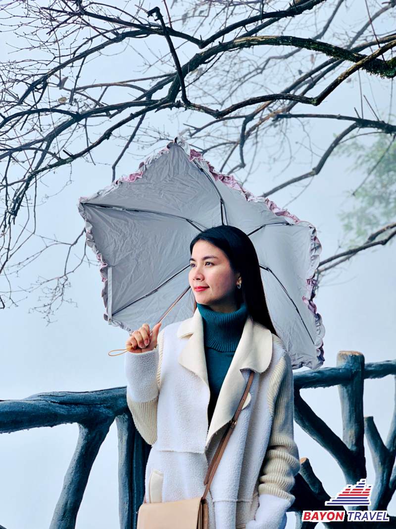Cảnh đẹp người đẹp tất cả khiến Kha Ly hài lòng về tour du lịch Phượng Hoàng Cổ Trấn của Bayon Travel Cảnh đẹp người đẹp tất cả khiến Kha Ly hài lòng về tour du lịch Phượng Hoàng Cổ Trấn của Bayon Travel
