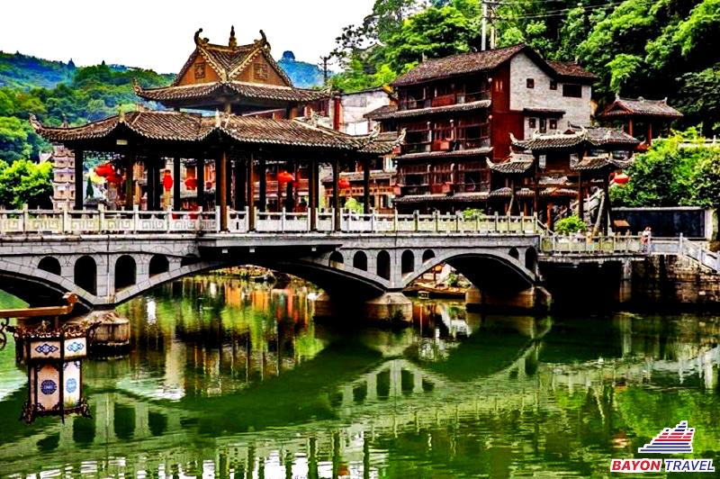 Du lịch Phượng Hoàng Cổ Trấn có gì hay ở cây cầu Phong Kiều này Du lịch Phượng Hoàng Cổ Trấn có gì hay ở cây cầu Phong Kiều này