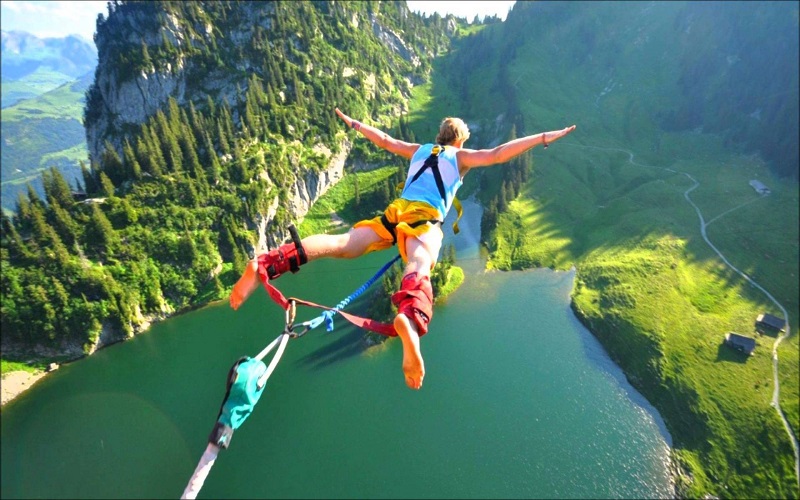 Bộ môn nhảy Bungee cho chuyến Du lịch Phượng hoàng cố trấn Trương gia giới (Ảnh sưu tầm) Bộ môn nhảy Bungee cho chuyến Du lịch Phượng hoàng cố trấn Trương gia giới (Ảnh sưu tầm)