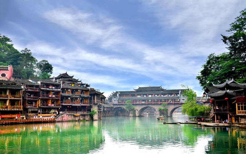 Du lịch Phượng hoàng cổ trấn Trương gia giới ngắm Phong cảnh thần tiên(Ảnh sưu tầm) Du lịch Phượng hoàng cổ trấn Trương gia giới ngắm Phong cảnh thần tiên(Ảnh sưu tầm)