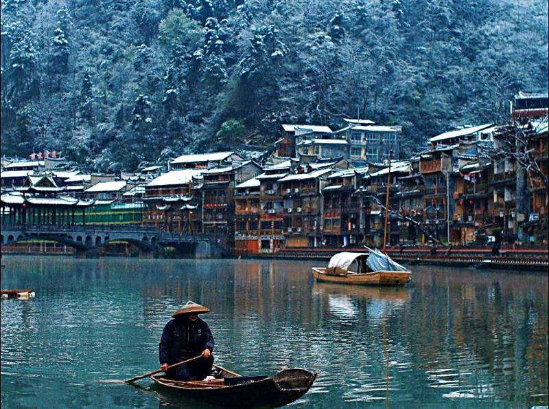 Không gian tĩnh mịch trong thời tiết Phượng Hoàng Cổ Trấn tháng 12 Không gian tĩnh mịch trong thời tiết Phượng Hoàng Cổ Trấn tháng 12