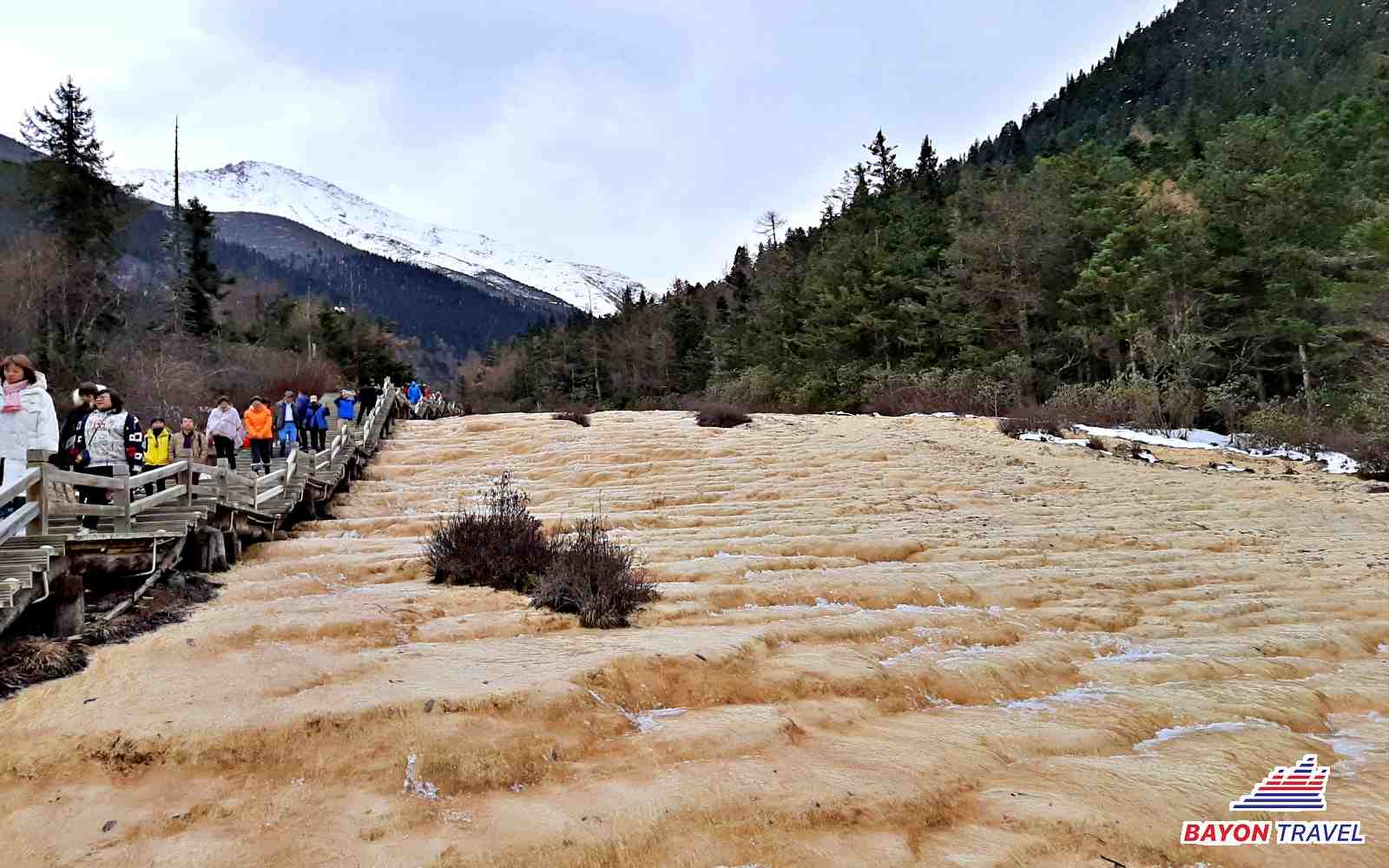 Kim Sa Phô Địa cảnh sắc đặc biệt tại thắng cảnh Hoàng Long – du lịch Thành Đô Cửu Trại Câu Kim Sa Phô Địa cảnh sắc đặc biệt tại thắng cảnh Hoàng Long – du lịch Thành Đô Cửu Trại Câu