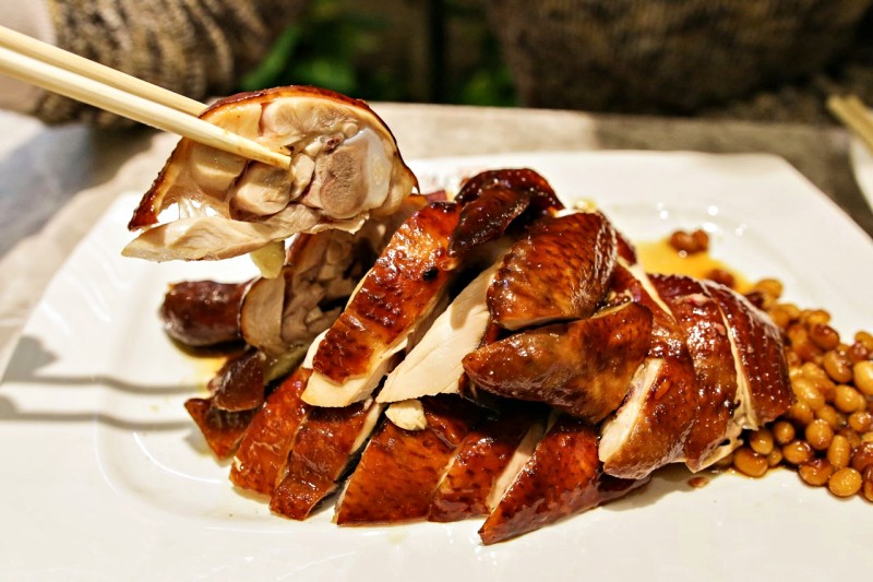 Kinh nghiệm du lịch Đài Loan giá rẻ: Món gà quay vô cùng độc đáo đạt sao Michellin danh tiếng Kinh nghiệm du lịch Đài Loan giá rẻ: Món gà quay vô cùng độc đáo đạt sao Michellin danh tiếng