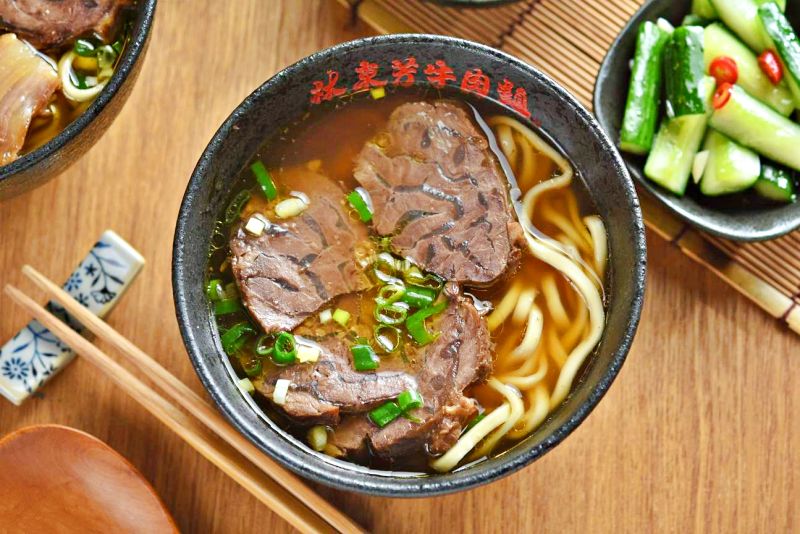 Kinh nghiệm du lịch Đài Loan từ A đến Z: Cùng với sợi mì và nước dùng tươi ngon và vô cùng hấp dẫn Kinh nghiệm du lịch Đài Loan từ A đến Z: Cùng với sợi mì và nước dùng tươi ngon và vô cùng hấp dẫn