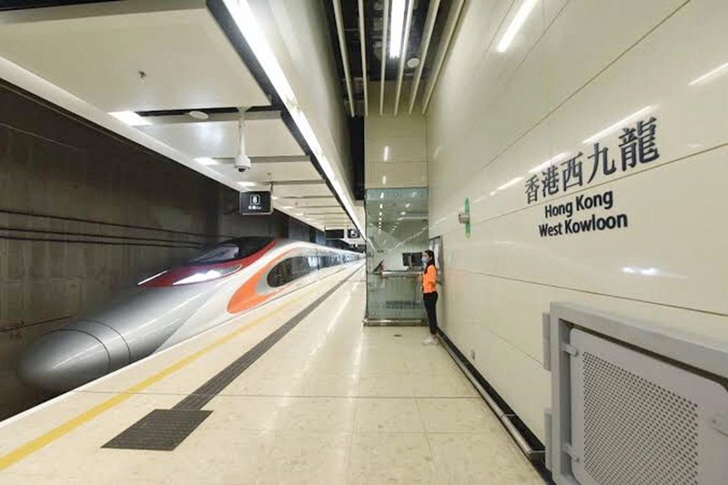 Kinh nghiệm du lịch tự túc tại Hong Kong với tàu điện cao tốc sẽ giúp tiết kiệm chi phí đi lại hơn Kinh nghiệm du lịch tự túc tại Hong Kong với tàu điện cao tốc sẽ giúp tiết kiệm chi phí đi lại hơn