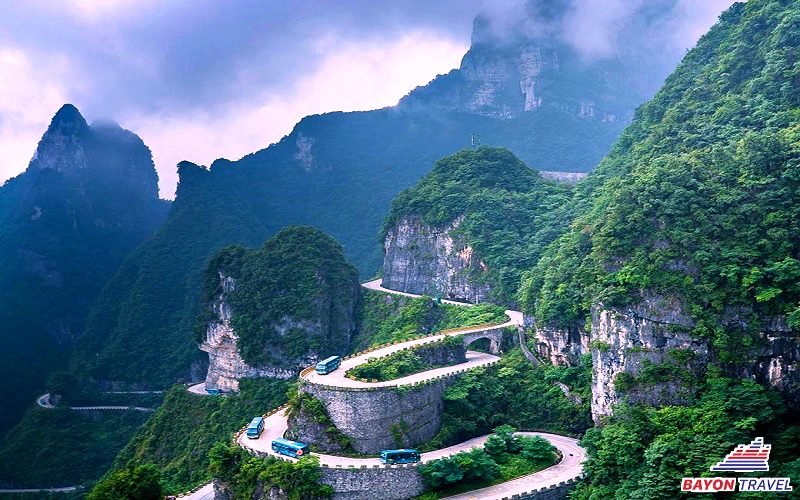 Du lịch Phượng Hoàng Cổ Trấn Trương Gia Giới: Những ngọn núi hùng vĩ ở Phượng Hoàng Cổ Trấn Du lịch Phượng Hoàng Cổ Trấn Trương Gia Giới: Những ngọn núi hùng vĩ ở Phượng Hoàng Cổ Trấn