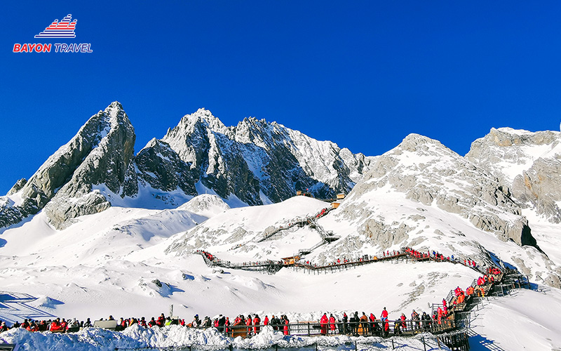 Hành trình chinh phục đỉnh Ngọc Long Tuyết Sơn trong chuyến du lịch Lệ Giang Shangrila Hành trình chinh phục đỉnh Ngọc Long Tuyết Sơn trong chuyến du lịch Lệ Giang Shangrila