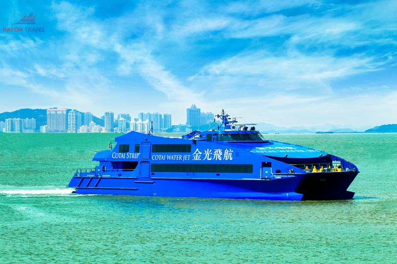 Phà CotaiJet cũng chuyên chở khách đi du lịch giữa hai địa điềm Hồng Kông và Ma Cao Phà CotaiJet cũng chuyên chở khách đi du lịch giữa hai địa điềm Hồng Kông và Ma Cao