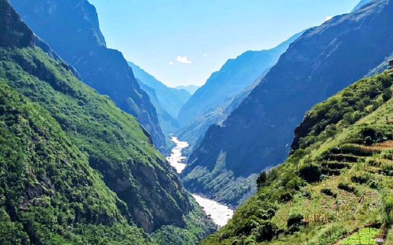 Mùa đông ở Lệ giang cổ trấn được review nên đi tham quan Khe Hổ Nhảy vì không bị cản trở bởi mưa lũ (Ảnh sưu tầm) Mùa đông ở Lệ giang cổ trấn được review nên đi tham quan Khe Hổ Nhảy vì không bị cản trở bởi mưa lũ (Ảnh sưu tầm)