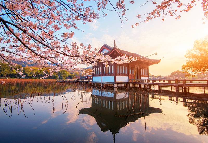 Thưởng ngoạn Đệ Nhất Tây Hồ đẹp như tranh vẽ khi du lịch đến Hàng Châu Thượng Hải Thưởng ngoạn Đệ Nhất Tây Hồ đẹp như tranh vẽ khi du lịch đến Hàng Châu Thượng Hải