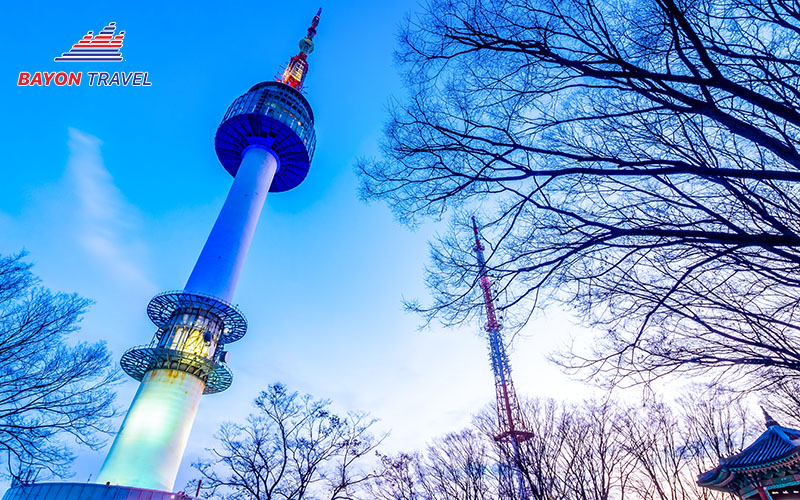 Du lịch Hàn Quốc: Tháp Namsan - Sự Lãng Mạn Và Biểu Tượng Tình Yêu Vĩnh Hằng Du lịch Hàn Quốc: Tháp Namsan - Sự Lãng Mạn Và Biểu Tượng Tình Yêu Vĩnh Hằng