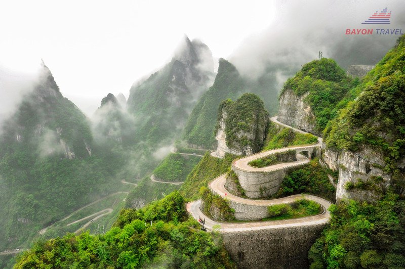 Thiên Môn Sơn với núi rừng bạt ngàn điểm check-in lý tưởng đối với rất nhiều du khách đi tự túc đến Phượng Hoàng cổ trấn Trương Gia Giới Thiên Môn Sơn với núi rừng bạt ngàn điểm check-in lý tưởng đối với rất nhiều du khách đi tự túc đến Phượng Hoàng cổ trấn Trương Gia Giới