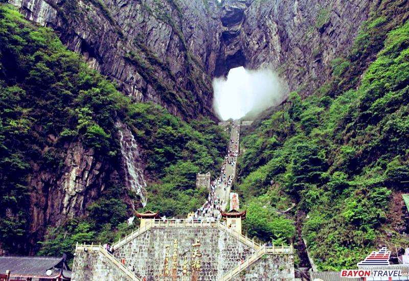 Hướng dẫn du lịch Phượng Hoàng Cổ Trấn: Thiên Môn Sơn Hướng dẫn du lịch Phượng Hoàng Cổ Trấn: Thiên Môn Sơn