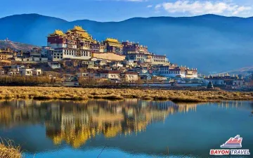 Mùa này nên đi Lệ Giang Venice HAY Phượng Hoàng Cổ Trấn?