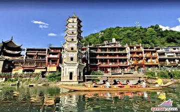 Cẩm nang du lịch Phượng Hoàng Cổ Trấn: Văn Hoá Cổ Xưa Của Vùng Đất Phượng Hoàng