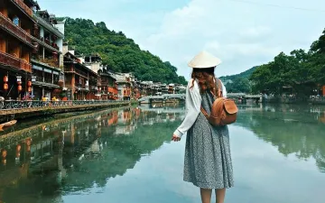 Nên mặc gì cho phù hợp từng mùa khi du lịch Phượng Hoàng cổ trấn?
