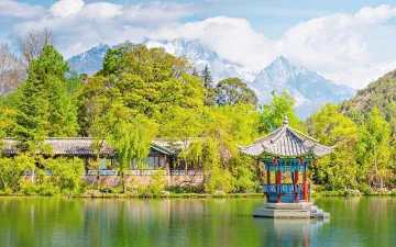 Review thời tiết Lệ Giang cổ trấn trước khi set kèo oanh tạc cùng “đồng bọn”