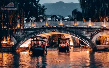 Du lịch Bắc Kinh thủy trấn Cố Bắc mùa thu này có gì hay?