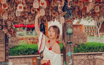 Hành trang những vật dụng cần thiết cho chuyến du lịch Lệ Giang Cổ Trấn