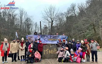 Cùng NSND Hồng Vân khám phá tour du lịch Phượng Hoàng Cổ trấn mùa đông