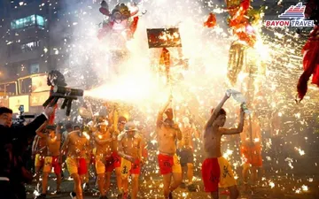 Trải nghiệm những thú vui độc đáo chỉ có khi đi du lịch Phượng Hoàng Cổ Trấn mùa hè