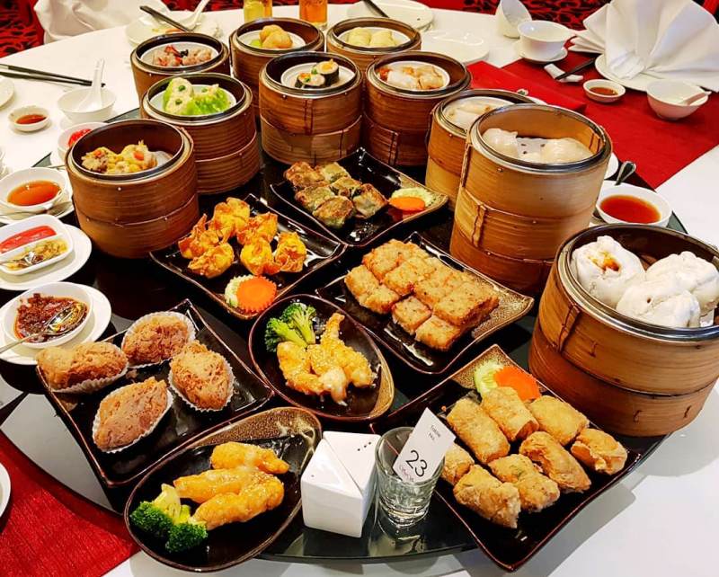 Thưởng thức được tất tần tật các món ngon ở Phượng Hoàng Cổ Trấn tại Man Tang Hong Shi Fu (Ảnh: sưu tầm) Thưởng thức được tất tần tật các món ngon ở Phượng Hoàng Cổ Trấn tại Man Tang Hong Shi Fu (Ảnh: sưu tầm)