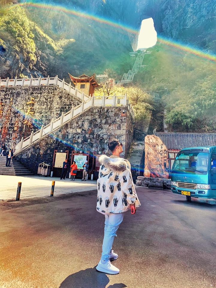Thiên Môn sơn long lanh huyền ảo trong tour du lịch Phượng Hoàng Cổ Trấn Trương Gia Giới (Ảnh: Eric Lư) Thiên Môn sơn long lanh huyền ảo trong tour du lịch Phượng Hoàng Cổ Trấn Trương Gia Giới (Ảnh: Eric Lư)