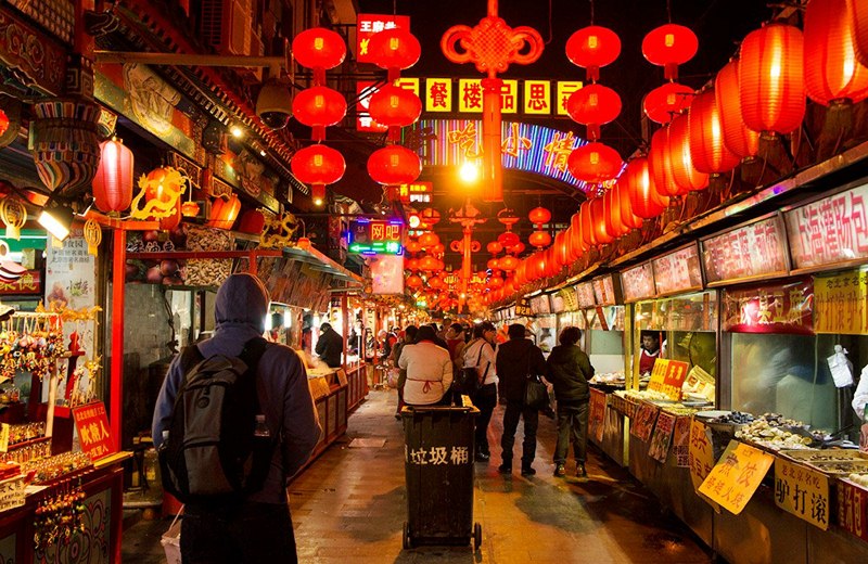 Khách du lịch khi đi tour Bắc Kinh sẽ được hòa mình vào thiên đường ẩm thực trên các con phố đi bộ khó thể bỏ lỡ Khách du lịch khi đi tour Bắc Kinh sẽ được hòa mình vào thiên đường ẩm thực trên các con phố đi bộ khó thể bỏ lỡ