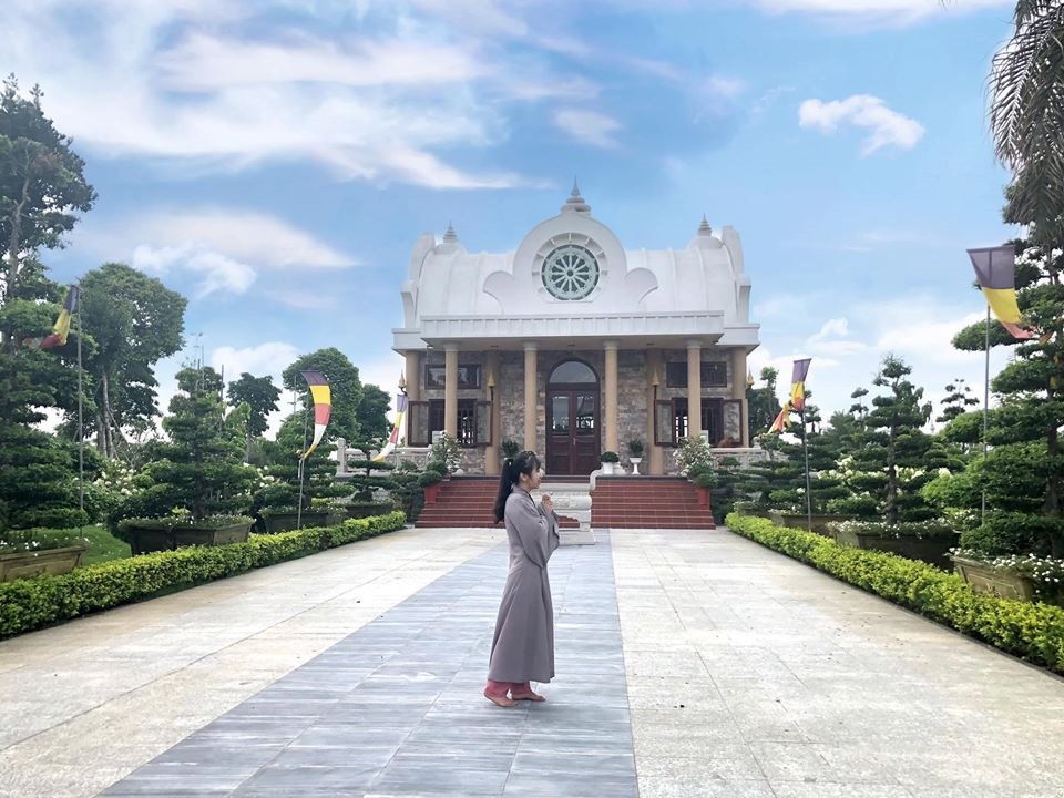 Thiền viện không chỉ là điểm đến của các đoàn du lịch hành hương mà cả những phật tử Thiền viện không chỉ là điểm đến của các đoàn du lịch hành hương mà cả những phật tử