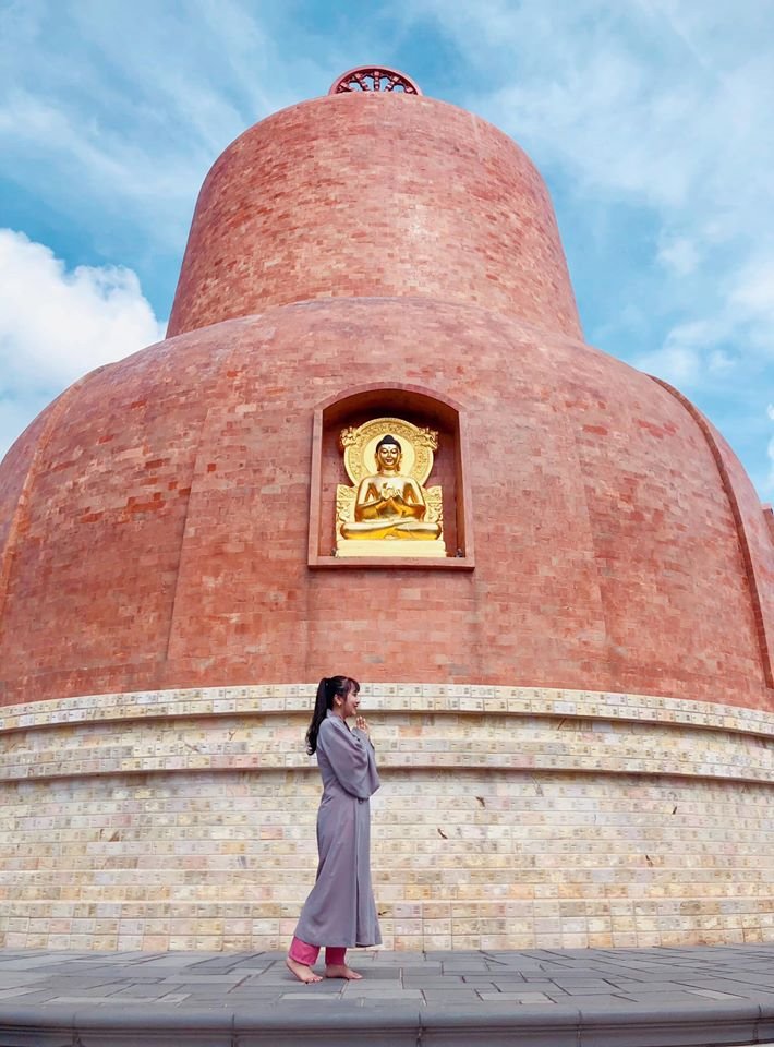 Thiền viện không chỉ là điểm đến của các đoàn du lịch hành hương mà cả những phật tử Thiền viện không chỉ là điểm đến của các đoàn du lịch hành hương mà cả những phật tử