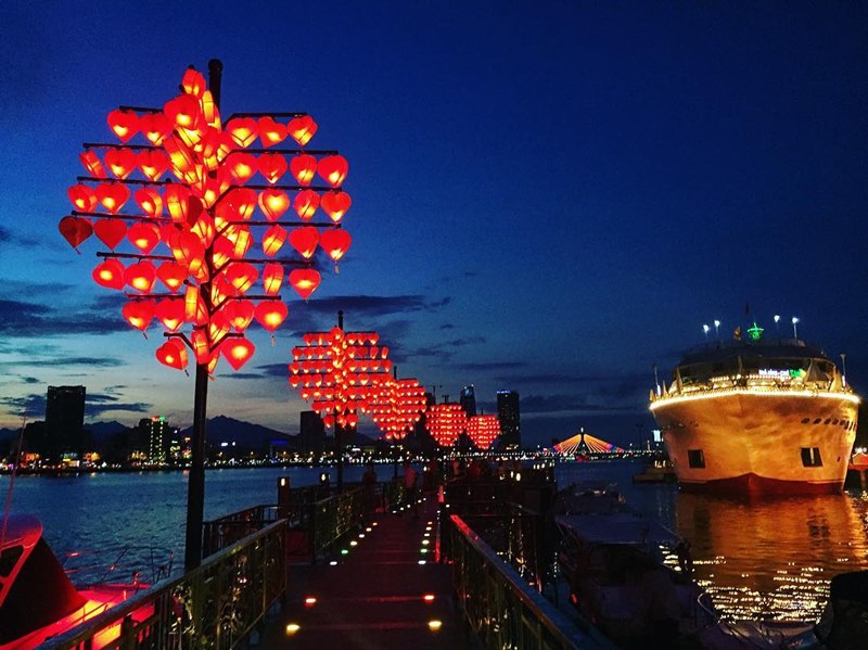 Cầu tình yêu Đà Nẵng nơi giữ chặt tình yêu lứa đôi - Khách du lịch không nên bỏ lỡ điểm check-in này Cầu tình yêu Đà Nẵng nơi giữ chặt tình yêu lứa đôi - Khách du lịch không nên bỏ lỡ điểm check-in này