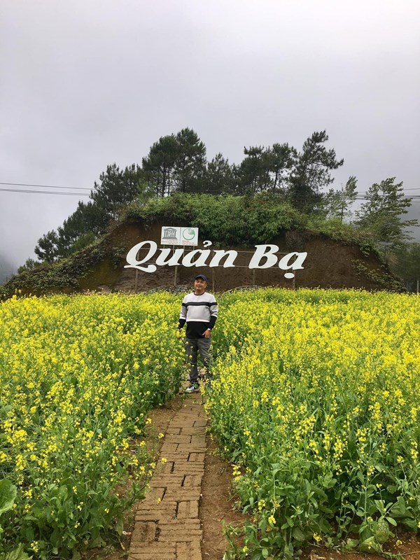 Đoàn du lịch dừng chân tại trấn Tam Sơn Quản Bạ thơ mộng Đoàn du lịch dừng chân tại trấn Tam Sơn Quản Bạ thơ mộng