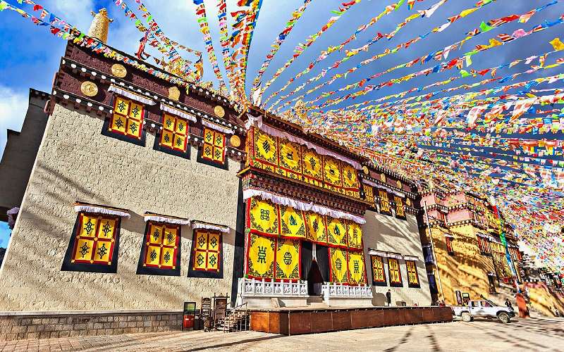 Khám phá một góc tu viện khi đi tour du lịch Lệ Giang cổ trấn (Ảnh sưu tầm) Khám phá một góc tu viện khi đi tour du lịch Lệ Giang cổ trấn (Ảnh sưu tầm)