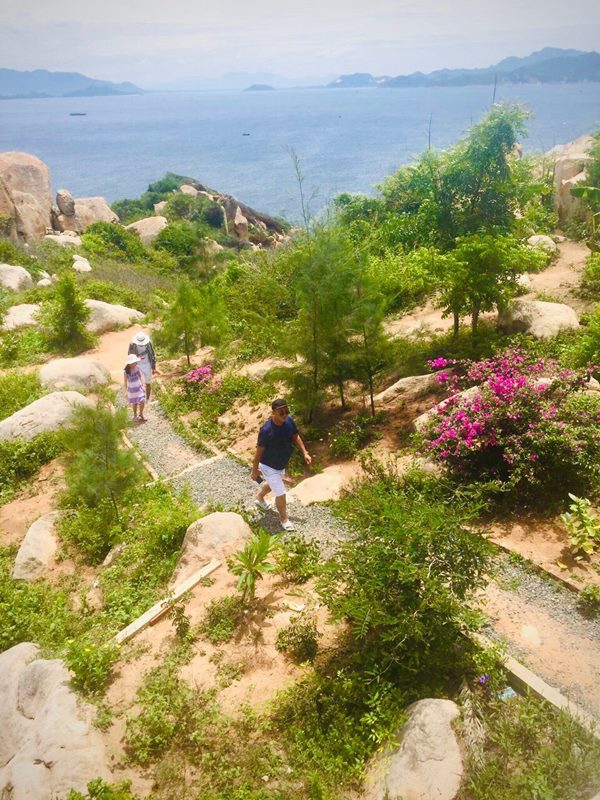 Trùng Sơn Cổ Tự ngôi chùa lớn nhất Ninh Chữ níu chân khách du lịch bốn phương Trùng Sơn Cổ Tự ngôi chùa lớn nhất Ninh Chữ níu chân khách du lịch bốn phương