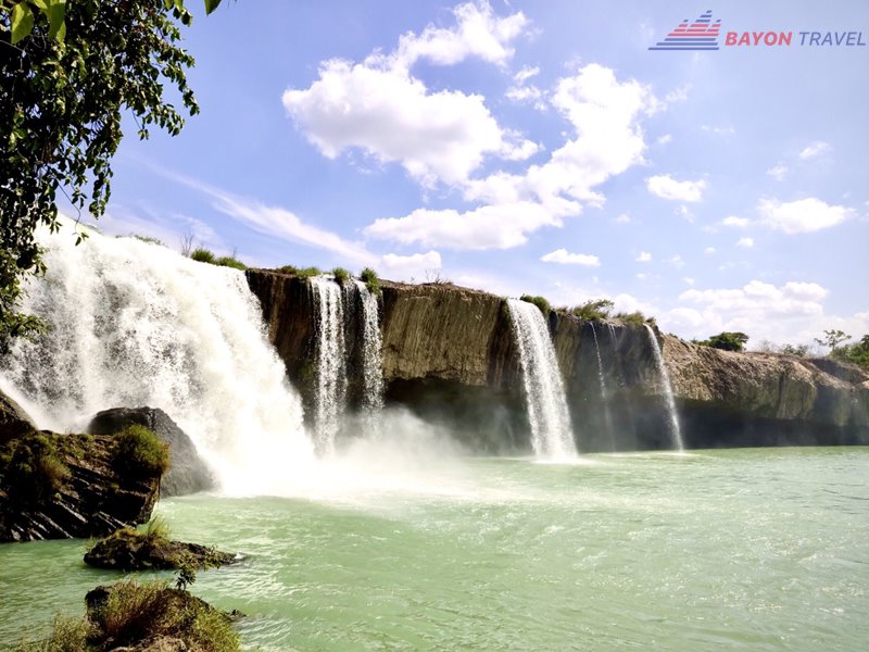 Tuyệt tác Thác Tà Đùng một trong những điểm đến hấp dẫn nhất trong tour du lịch Tây Nguyên Tà Đùng 3N2Đ Tuyệt tác Thác Tà Đùng một trong những điểm đến hấp dẫn nhất trong tour du lịch Tây Nguyên Tà Đùng 3N2Đ
