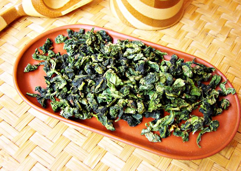 Loại trà này được chế biến vô cùng công phu nên nó xứng đáng được mua làm quà du lịch Phượng Hoàng Cổ Trấn (Ảnh: sưu tầm) Loại trà này được chế biến vô cùng công phu nên nó xứng đáng được mua làm quà du lịch Phượng Hoàng Cổ Trấn (Ảnh: sưu tầm)