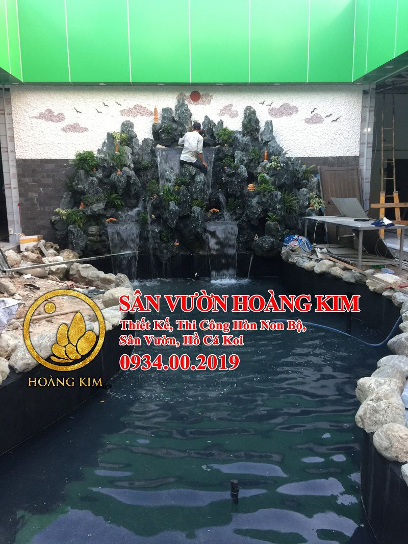 Thiết kế hòn non bộ kết hợp hồ cá Koi quán cà phê quận Thủ Đức