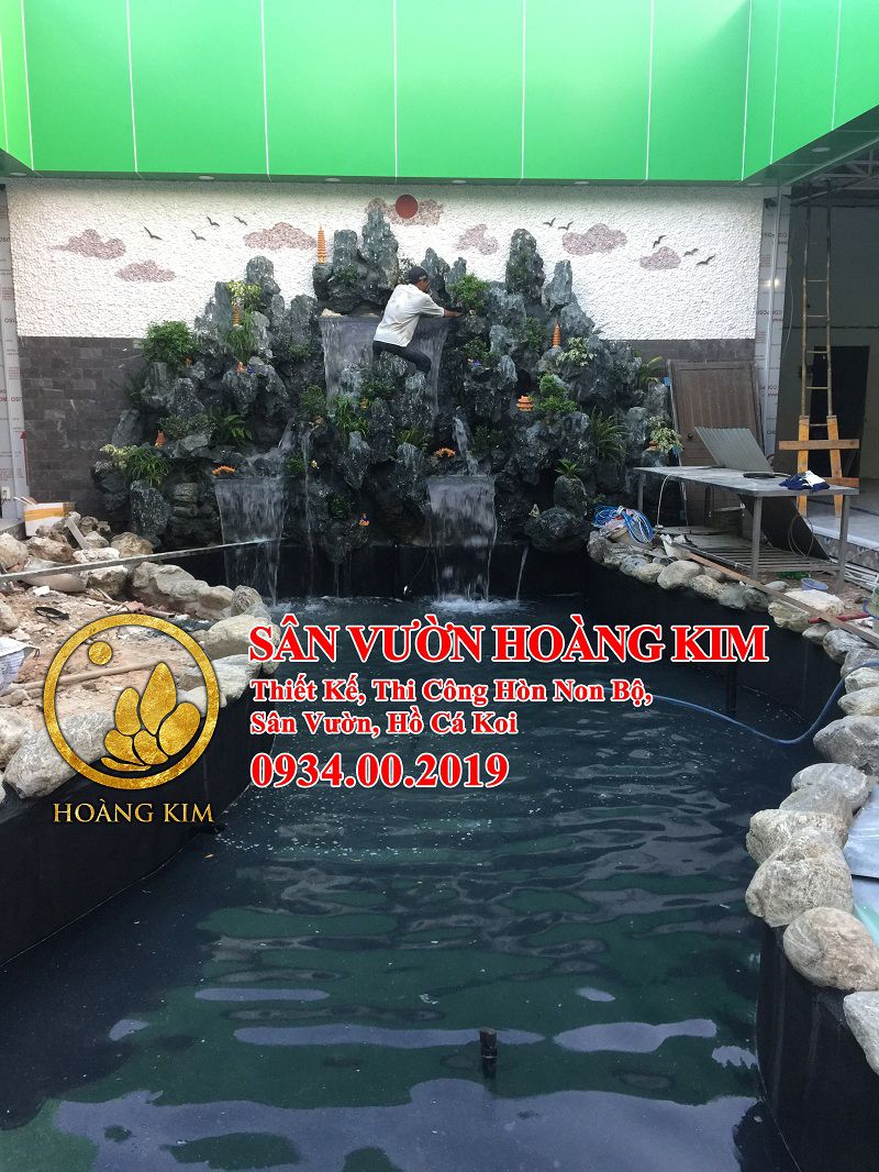 Hòn non bộ đẹp thác nước quán cafe sân vườn