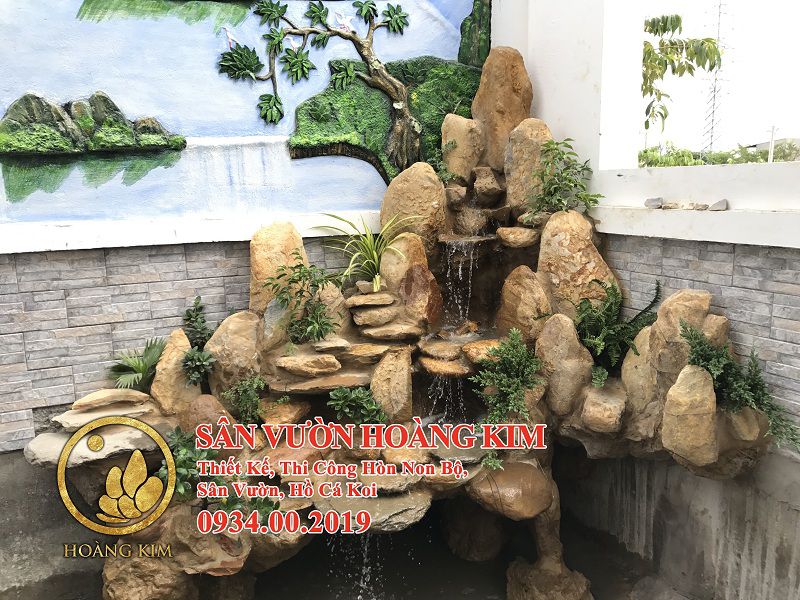 Mẫu thiết kế hòn non bộ đá vàng tại Bình Dương