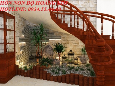 Tiểu cảnh gầm cầu thang nhà chị Thu Phương quận 1