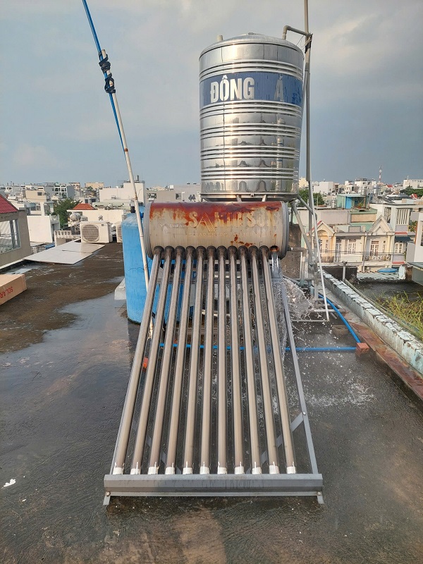 Binh bảo ôn Máy nước nóng cũ bị chảy nước Binh bảo ôn Máy nước nóng cũ bị chảy nước