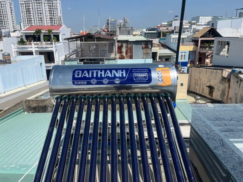 Bàn giao Máy nước nóng NLMT Đại Thành 160L- tại Quận 12 Bàn giao Máy nước nóng NLMT Đại Thành 160L- tại Quận 12