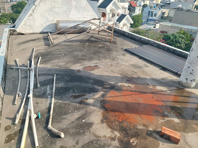 Tháo máy nước nóng NLMT Cũ bị hỏng Tháo máy nước nóng NLMT Cũ bị hỏng