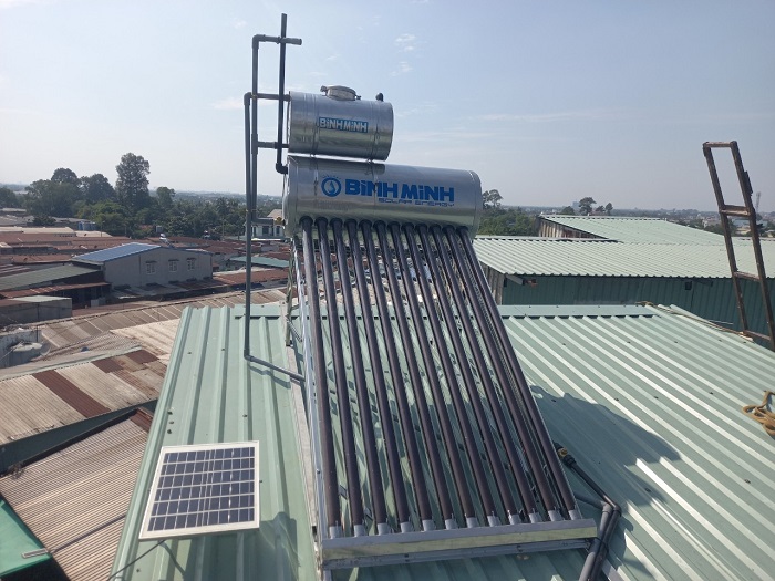 Bồn phụ máy nước nóng mặt trời Bồn phụ máy nước nóng mặt trời