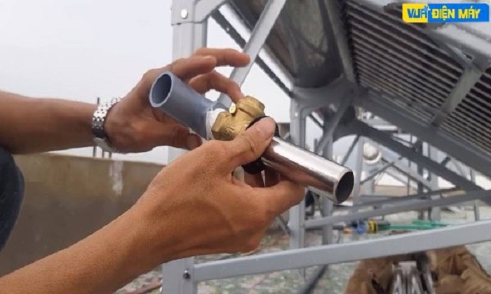 Cách lắp van 1 chiều máy nước nóng năng lượng mặt trời Cách lắp van 1 chiều máy nước nóng năng lượng mặt trời