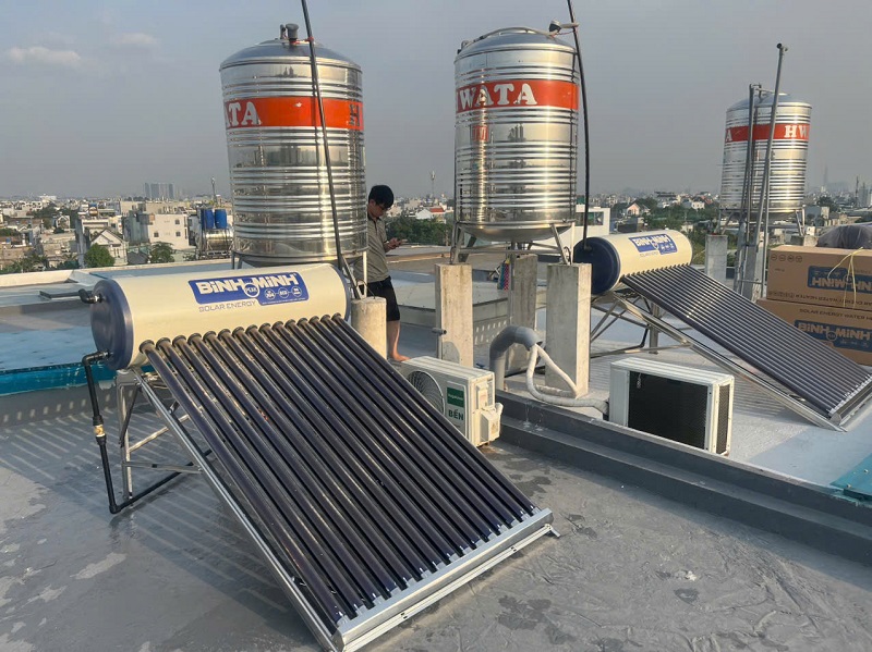 Bàn giao Bộ đôi Năng lượng mặt trời Bình Minh Luxury tại Quận 12 Bàn giao Bộ đôi Năng lượng mặt trời Bình Minh Luxury tại Quận 12