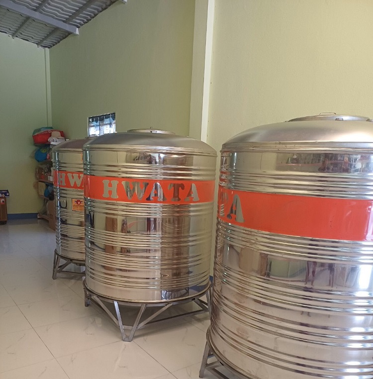 Bồn inox Hwata được nhiều khách hàng tin dùng Bồn inox Hwata được nhiều khách hàng tin dùng