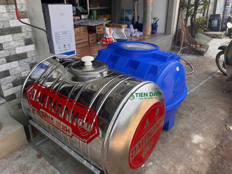 Giao hàng Bồn nước Đại Thành 500l Ngang inox và Nhựa Chính hãng Giao hàng Bồn nước Đại Thành 500l Ngang inox và Nhựa Chính hãng