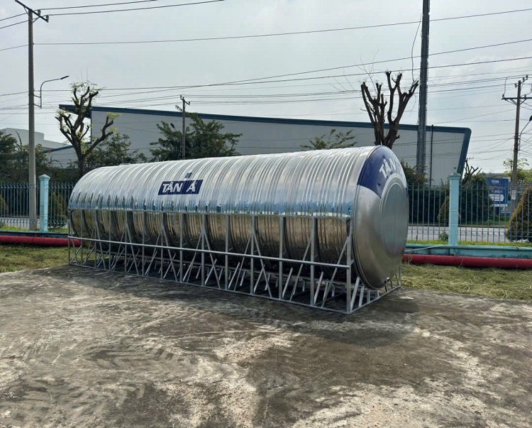 Bồn inox công nghiệp Tân Á 30,000L Ngang Bồn inox công nghiệp Tân Á 30,000L Ngang