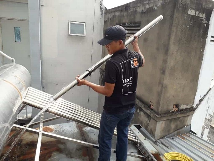 Thay thế ống thủy tinh trong hệ thống năng lượng mặt trờ Thay thế ống thủy tinh trong hệ thống năng lượng mặt trờ